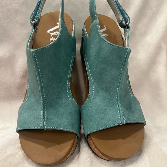 Very G Teal Wedge Sandals - Picture 3 of 5